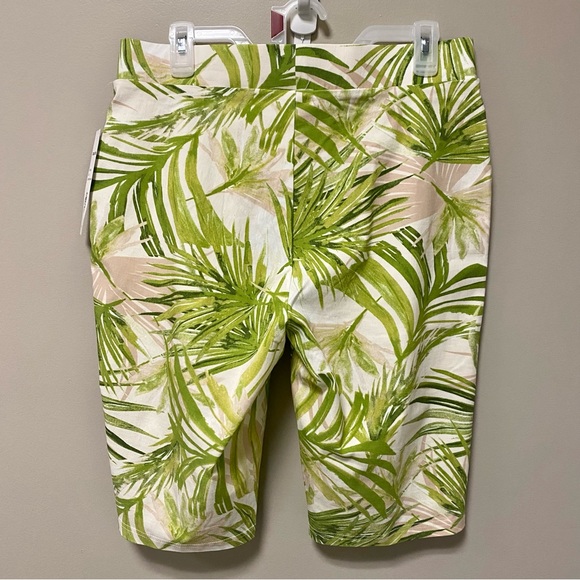 Donna Moore Shorts Sz L Green Tropical Print NWT - Picture 4 of 6